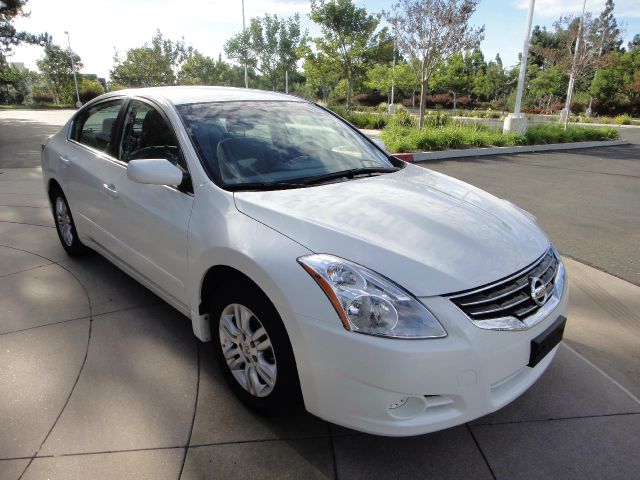 2012 Nissan Altima Pickupslt Quad Cab SWB 4WD 4x4 Truck