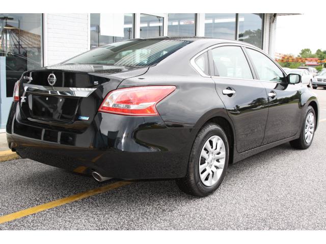 2013 Nissan Altima Pickupslt Quad Cab SWB 4WD 4x4 Truck