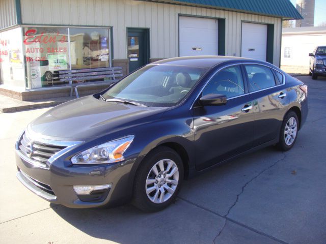 2013 Nissan Altima Pickupslt Quad Cab SWB 4WD 4x4 Truck