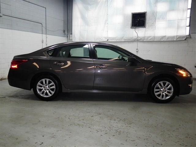 2013 Nissan Altima GS-R