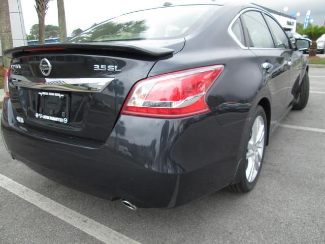 2013 Nissan Altima ST Pickup 4D 5 1/2 Ft