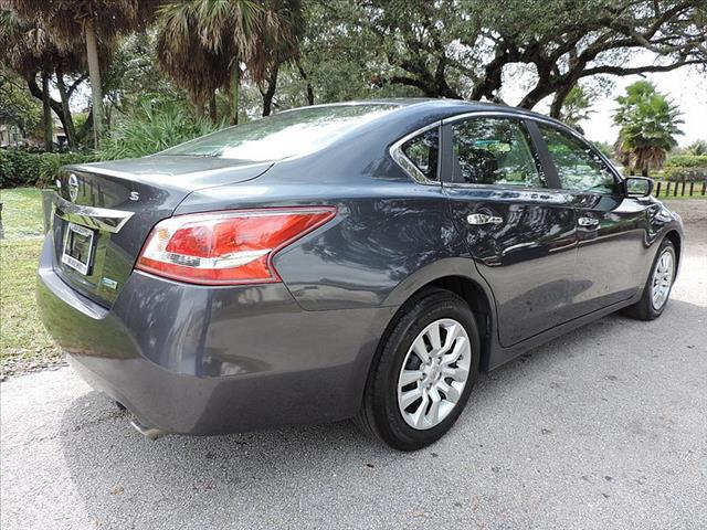 2013 Nissan Altima Unknown