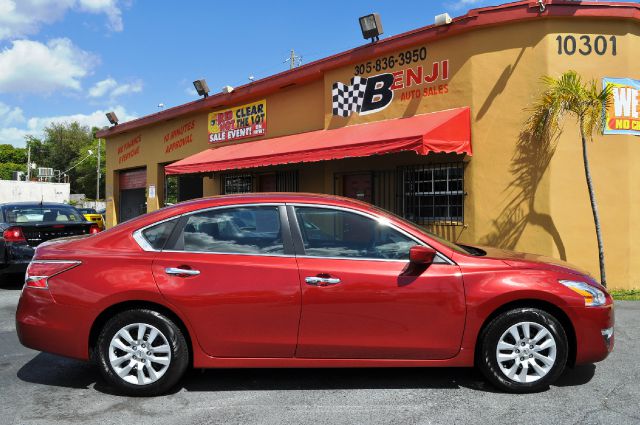 2013 Nissan Altima Pickupslt Quad Cab SWB 4WD 4x4 Truck