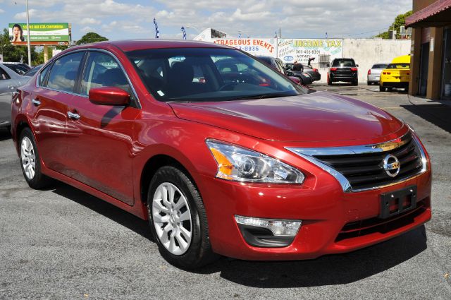 2013 Nissan Altima Pickupslt Quad Cab SWB 4WD 4x4 Truck
