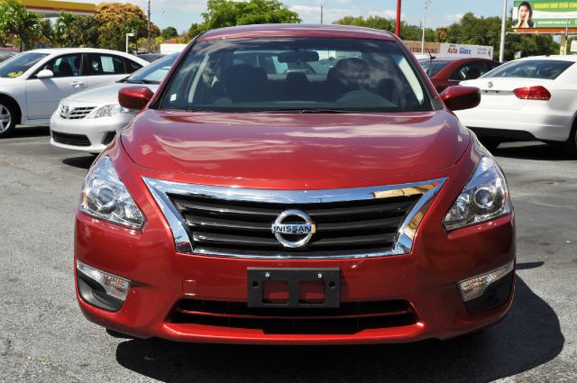 2013 Nissan Altima Pickupslt Quad Cab SWB 4WD 4x4 Truck