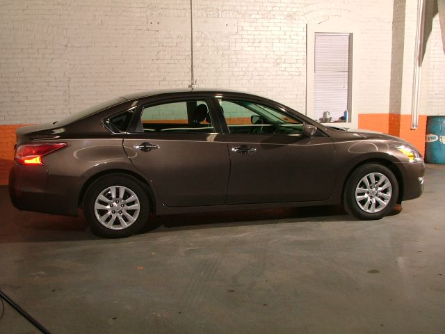 2013 Nissan Altima GS-R