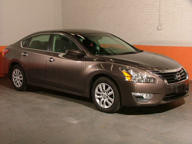 2013 Nissan Altima GS-R