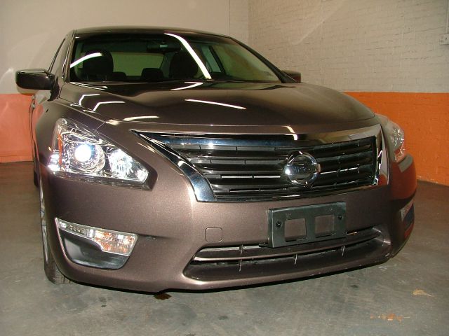 2013 Nissan Altima GS-R