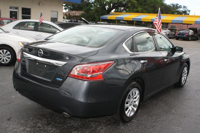 2013 Nissan Altima Pickupslt Quad Cab SWB 4WD 4x4 Truck