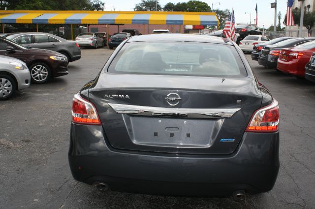 2013 Nissan Altima Pickupslt Quad Cab SWB 4WD 4x4 Truck