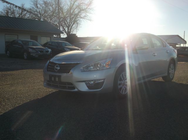 2013 Nissan Altima Pickupslt Quad Cab SWB 4WD 4x4 Truck