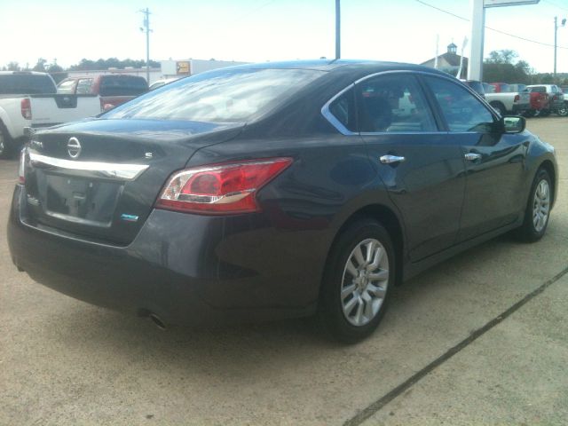 2013 Nissan Altima Pickupslt Quad Cab SWB 4WD 4x4 Truck