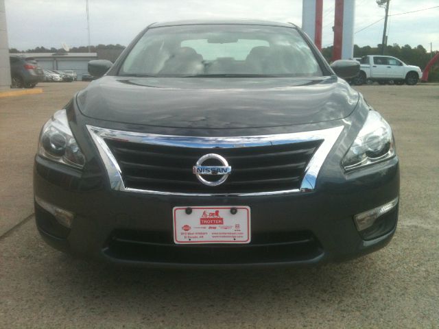 2013 Nissan Altima Pickupslt Quad Cab SWB 4WD 4x4 Truck
