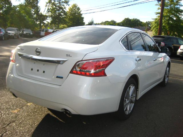2013 Nissan Altima SLT Quad Cab 2WD