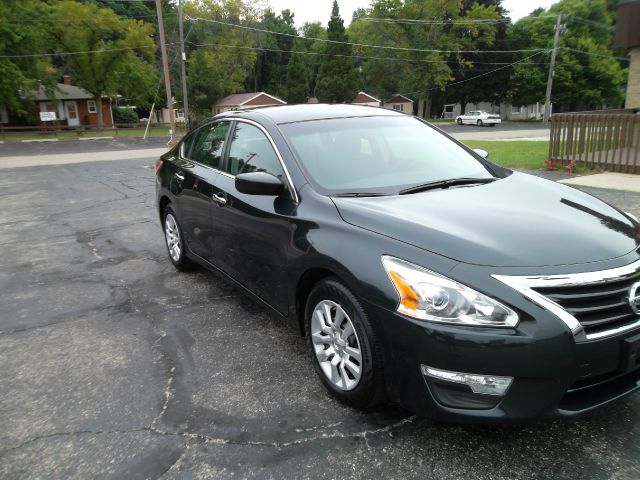 2013 Nissan Altima Pickupslt Quad Cab SWB 4WD 4x4 Truck