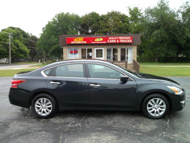 2013 Nissan Altima Pickupslt Quad Cab SWB 4WD 4x4 Truck