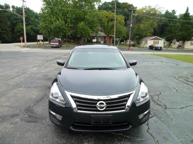 2013 Nissan Altima Pickupslt Quad Cab SWB 4WD 4x4 Truck