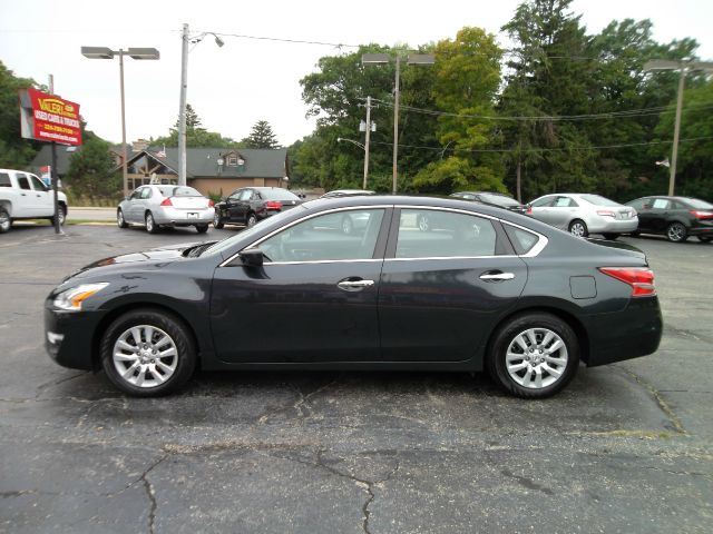 2013 Nissan Altima Pickupslt Quad Cab SWB 4WD 4x4 Truck