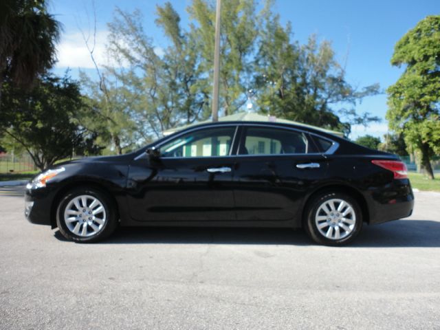 2013 Nissan Altima GS-R