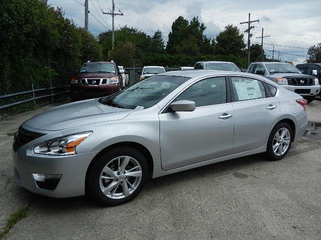 2013 Nissan Altima Crew-short-slt-classic-6.6l Diesel-4wd-1 Owner