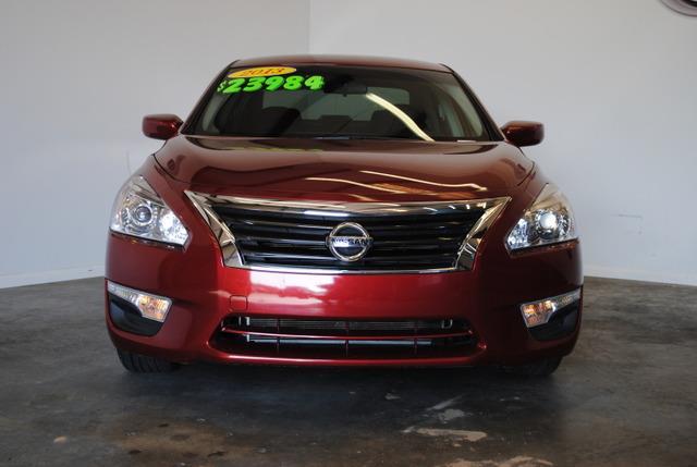2013 Nissan Altima Pickupslt Quad Cab SWB 4WD 4x4 Truck