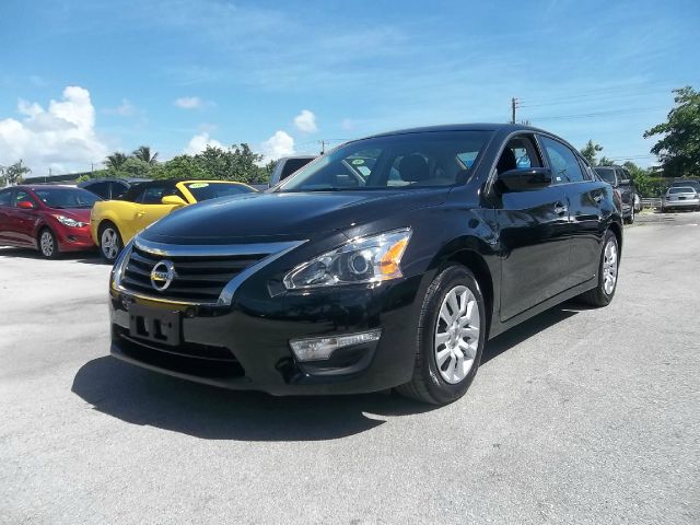 2013 Nissan Altima Pickupslt Quad Cab SWB 4WD 4x4 Truck