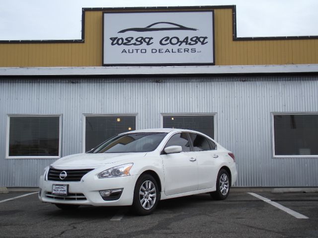 2013 Nissan Altima Pickupslt Quad Cab SWB 4WD 4x4 Truck