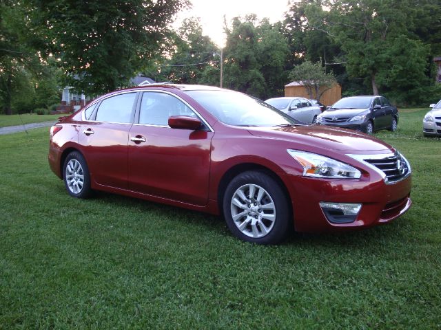 2013 Nissan Altima Pickupslt Quad Cab SWB 4WD 4x4 Truck