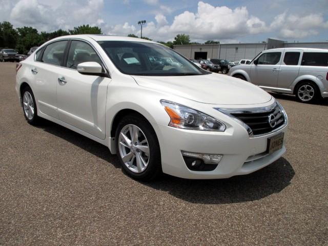 2013 Nissan Altima LE SEE Comments Below