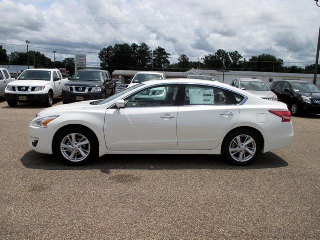 2013 Nissan Altima LE SEE Comments Below