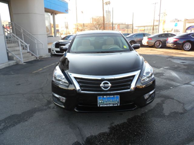 2013 Nissan Altima Unknown