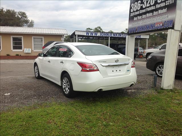 2013 Nissan Altima Pickupslt Quad Cab SWB 4WD 4x4 Truck
