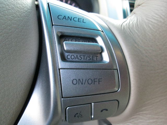 2013 Nissan Altima Crew-short-slt-classic-6.6l Diesel-4wd-1 Owner