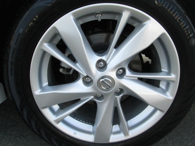 2013 Nissan Altima Crew-short-slt-classic-6.6l Diesel-4wd-1 Owner