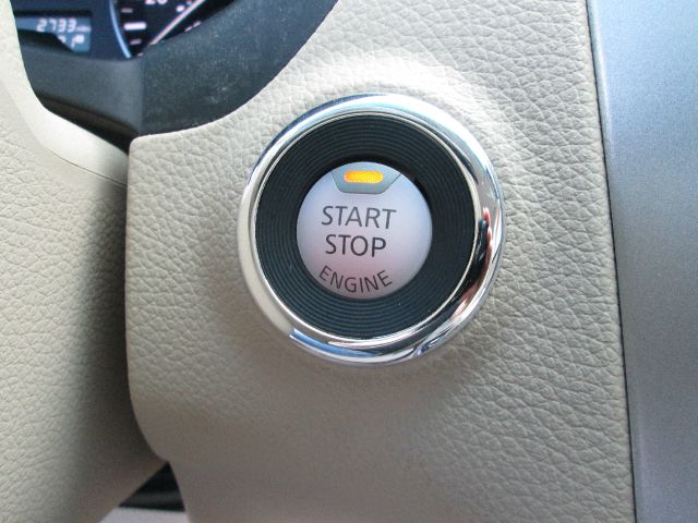 2013 Nissan Altima Crew-short-slt-classic-6.6l Diesel-4wd-1 Owner