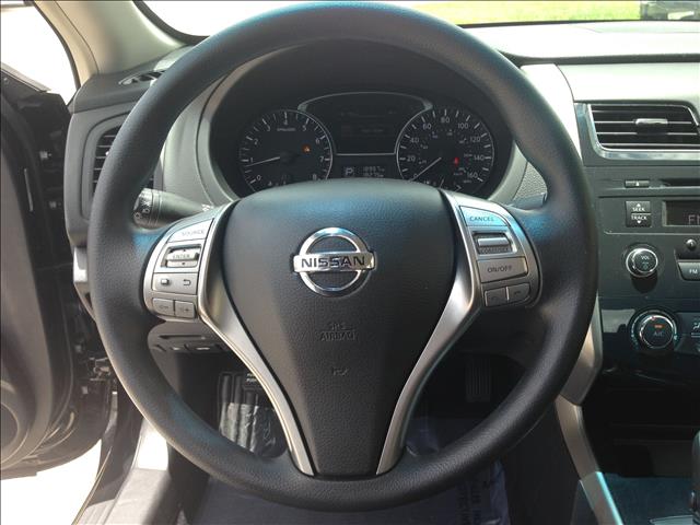 2013 Nissan Altima Pickupslt Quad Cab SWB 4WD 4x4 Truck