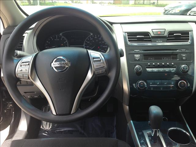 2013 Nissan Altima Pickupslt Quad Cab SWB 4WD 4x4 Truck