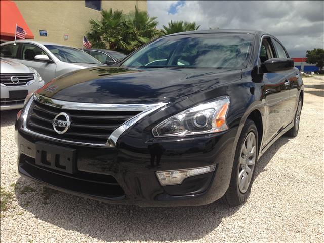 2013 Nissan Altima Pickupslt Quad Cab SWB 4WD 4x4 Truck