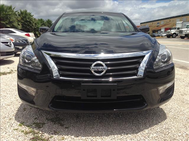 2013 Nissan Altima Pickupslt Quad Cab SWB 4WD 4x4 Truck