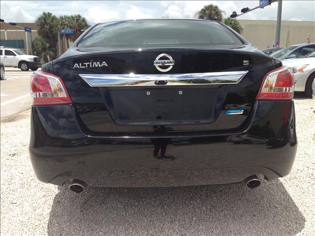 2013 Nissan Altima Pickupslt Quad Cab SWB 4WD 4x4 Truck