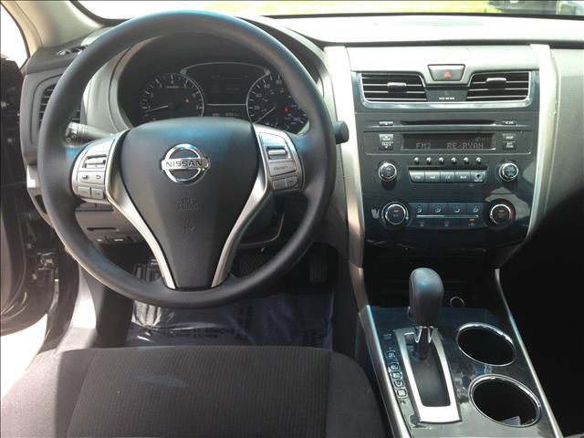 2013 Nissan Altima Pickupslt Quad Cab SWB 4WD 4x4 Truck