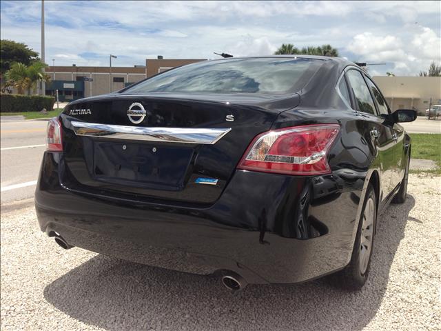 2013 Nissan Altima Pickupslt Quad Cab SWB 4WD 4x4 Truck