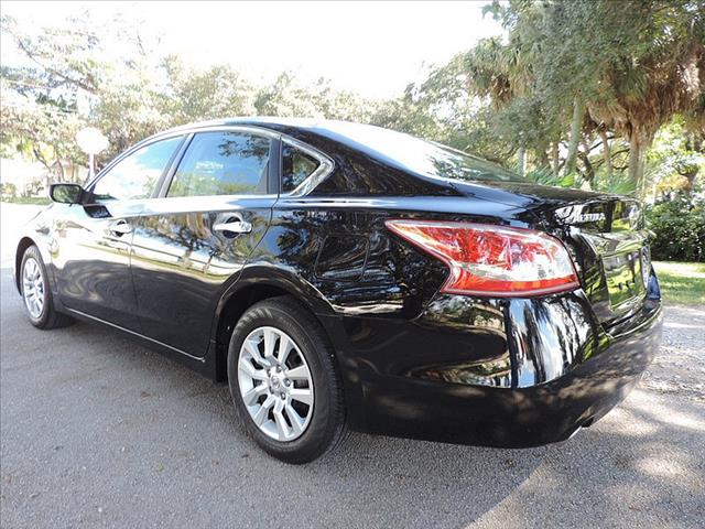 2013 Nissan Altima Unknown