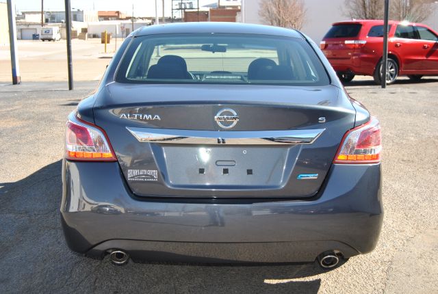 2013 Nissan Altima Pickupslt Quad Cab SWB 4WD 4x4 Truck