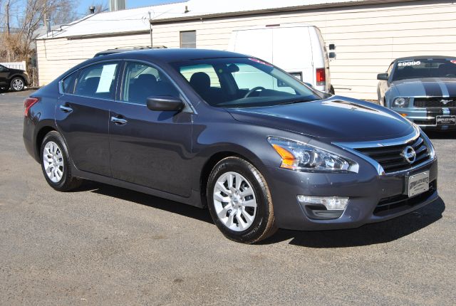 2013 Nissan Altima Pickupslt Quad Cab SWB 4WD 4x4 Truck
