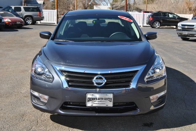 2013 Nissan Altima Pickupslt Quad Cab SWB 4WD 4x4 Truck