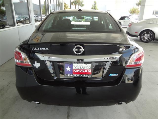 2014 Nissan Altima Crew-short-slt-classic-6.6l Diesel-4wd-1 Owner