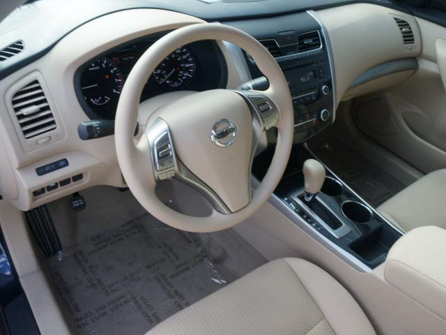 2014 Nissan Altima Pickupslt Quad Cab SWB 4WD 4x4 Truck