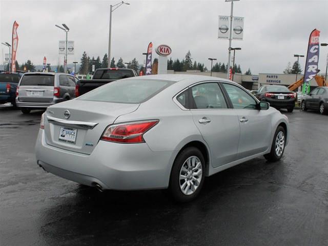 2014 Nissan Altima GS-R