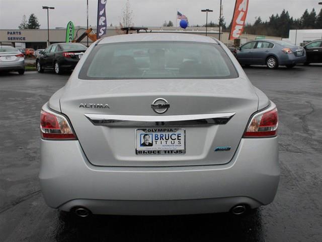 2014 Nissan Altima GS-R